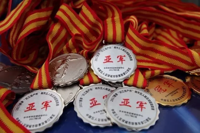 罗德里谈金球奖与巴萨选择：追逐不如专注